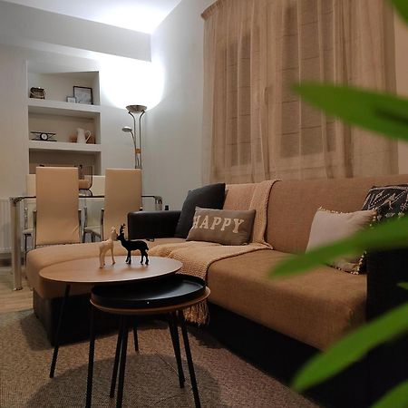 דירות וולוס Cosy House With Garden מראה חיצוני תמונה