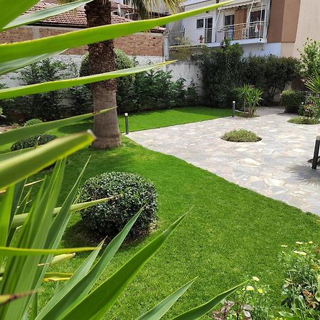 דירות וולוס Cosy House With Garden מראה חיצוני תמונה
